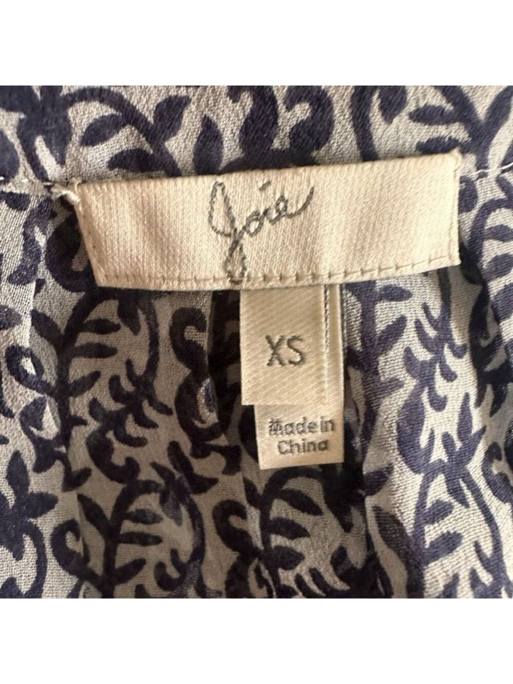 Joie XS 100% Silk Blue Floral Sheer Top 3/4 Sleeve Boho Luxury Cottage Summer - Picture 3 of 8